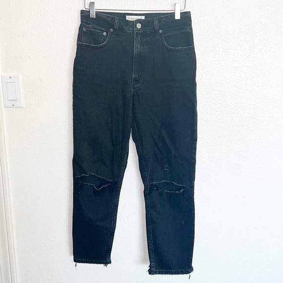 Abercrombie & Fitch Curve Love Black Distressed The Mom High Rise Raw Hem Jean - Picture 1 of 9